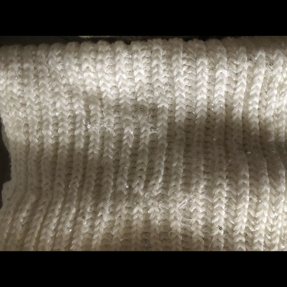 12 scarves - Picture 4 of 6